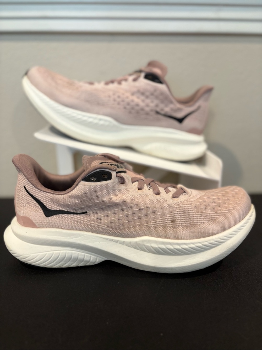 Hoka One One Mach 6 Womens Size 9 Pink Black Athletic Running Shoes Sneakers
